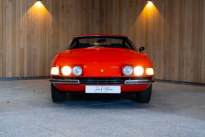 Image 61/74 of Ferrari 365 GTB/4 Daytona (1971)