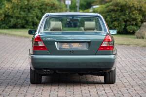 Bild 17/74 von Mercedes-Benz C 280 (1993)