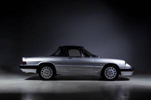 Imagen 16/36 de Alfa Romeo 2.0 Spider (1990)