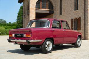 Immagine 7/50 di Alfa Romeo Giulia Nuova Super 1300 (1974)