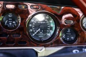 Image 26/30 of Aston Martin V8 EFi Volante (1989)