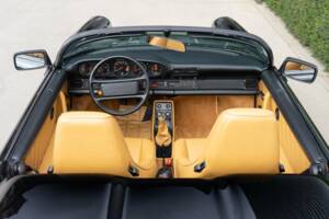 Imagen 28/32 de Porsche 911 Speedster 3.2 (1989)