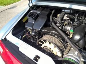 Imagen 22/23 de Porsche 911 Carrera (1995)