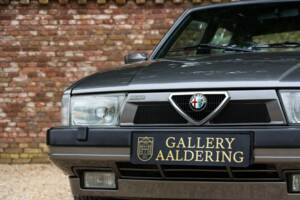 Image 19/50 of Alfa Romeo 75 3.0 V6 QV (1988)