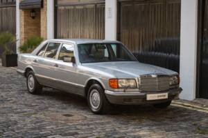 Bild 20/50 von Mercedes-Benz 500 SEL (1984)