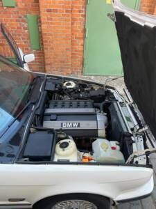 Bild 45/82 von BMW 525i (1993)