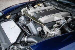 Bild 28/44 von Aston Martin V12 Vanquish (2003)