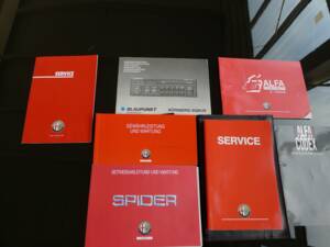 Bild 4/30 von Alfa Romeo 2.0 Spider (1993)