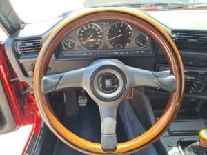 Immagine 36/50 di BMW 320i (1989)
