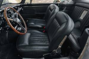 Afbeelding 39/75 van Aston Martin DB 5 Volante (1964)