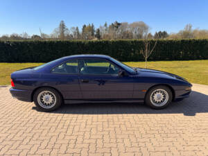 Image 19/69 of BMW 850i (1993)