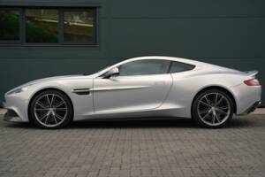 Image 6/50 of Aston Martin Vanquish (2014)