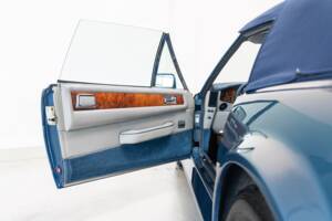 Bild 7/33 von Aston Martin V8 Vantage Volante (1987)