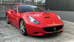 Image 7/45 of Ferrari California (2009)