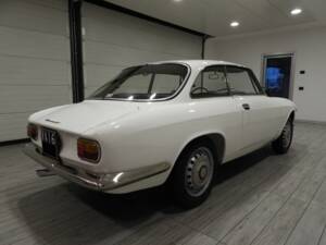 Bild 4/15 von Alfa Romeo Giulia 1600 Sprint GT (1965)