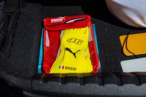 Image 44/46 of BMW M4 Competition xDrive (2025)