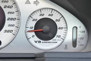 Imagen 36/100 de Mercedes-Benz E 55 AMG (2003)