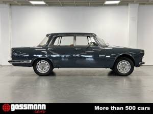 Image 4/15 of Alfa Romeo 2600 Berlina (1965)