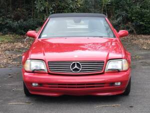 Image 5/8 of Mercedes-Benz SL 500 (2000)