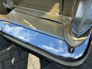 Image 28/31 of Lincoln Continental Diamond Jubilee Gold Edition (1978)