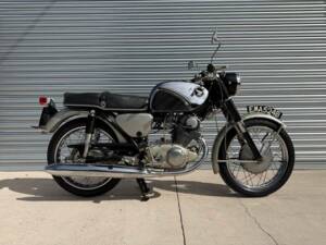 Afbeelding 1/36 van Honda CB 77 (1964)