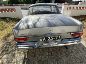 Afbeelding 4/8 van Mercedes-Benz 220 SE b (1961)