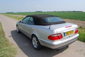 Image 41/46 of Mercedes-Benz CLK 200 (1999)