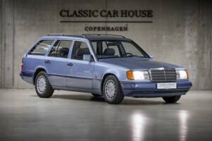 Image 14/100 of Mercedes-Benz 230 TE (1990)