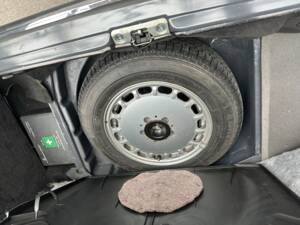 Afbeelding 31/40 van Mercedes-Benz 420 SL (1986)