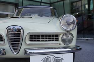 Immagine 10/41 di Alfa Romeo 2000 Spider (1959)