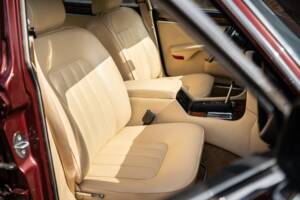 Bild 37/46 von Jaguar XJ 12 (1991)
