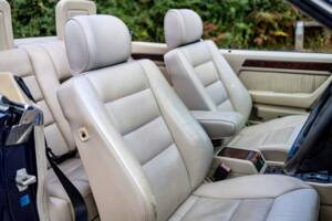 Bild 45/46 von Mercedes-Benz E 320 (1994)