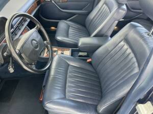 Image 11/40 de Mercedes-Benz 560 SEL (1987)