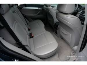 Afbeelding 28/34 van BMW X5 xDrive48i (2006)