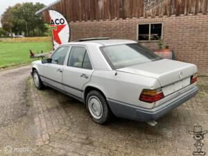 Bild 3/41 von Mercedes-Benz 300 D (1987)