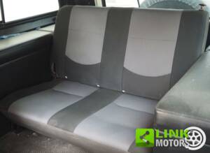 Immagine 7/10 di Mercedes-Benz 240 GD (SWB) (1985)