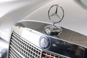 Image 5/27 of Mercedes-Benz 280 SEL 4,5 (1972)