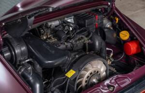 Image 29/31 de Porsche 911 Carrera RS (1992)