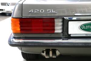 Image 13/37 of Mercedes-Benz 420 SL (1988)
