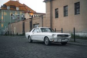 Image 52/53 of Ford Mustang 200 (1966)