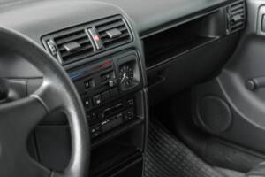 Bild 31/41 von Opel Calibra 2,0 (1991)
