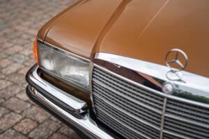 Image 4/81 of Mercedes-Benz 280 SE (1979)