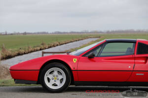 Afbeelding 32/44 van Ferrari 328 GTS (1987)