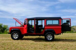 Afbeelding 25/31 van Land Rover Defender 110 300Tdi (1997)