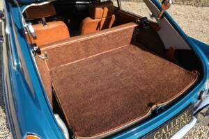 Immagine 32/50 di MG MGB GT (1971)