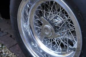 Image 17/50 de Ferrari 330 GT 2+2 (1965)