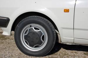 Immagine 4/29 di Volkswagen Polo II Hatchback 1.0 (1989)