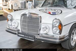 Image 10/15 of Mercedes-Benz 280 SE 3,5 (1971)