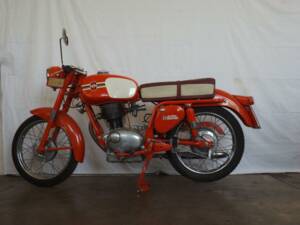 Image 4/50 de Gilera Giubileo 150 (1963)