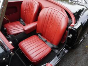 Image 13/19 of MG MGA 1600 (1959)